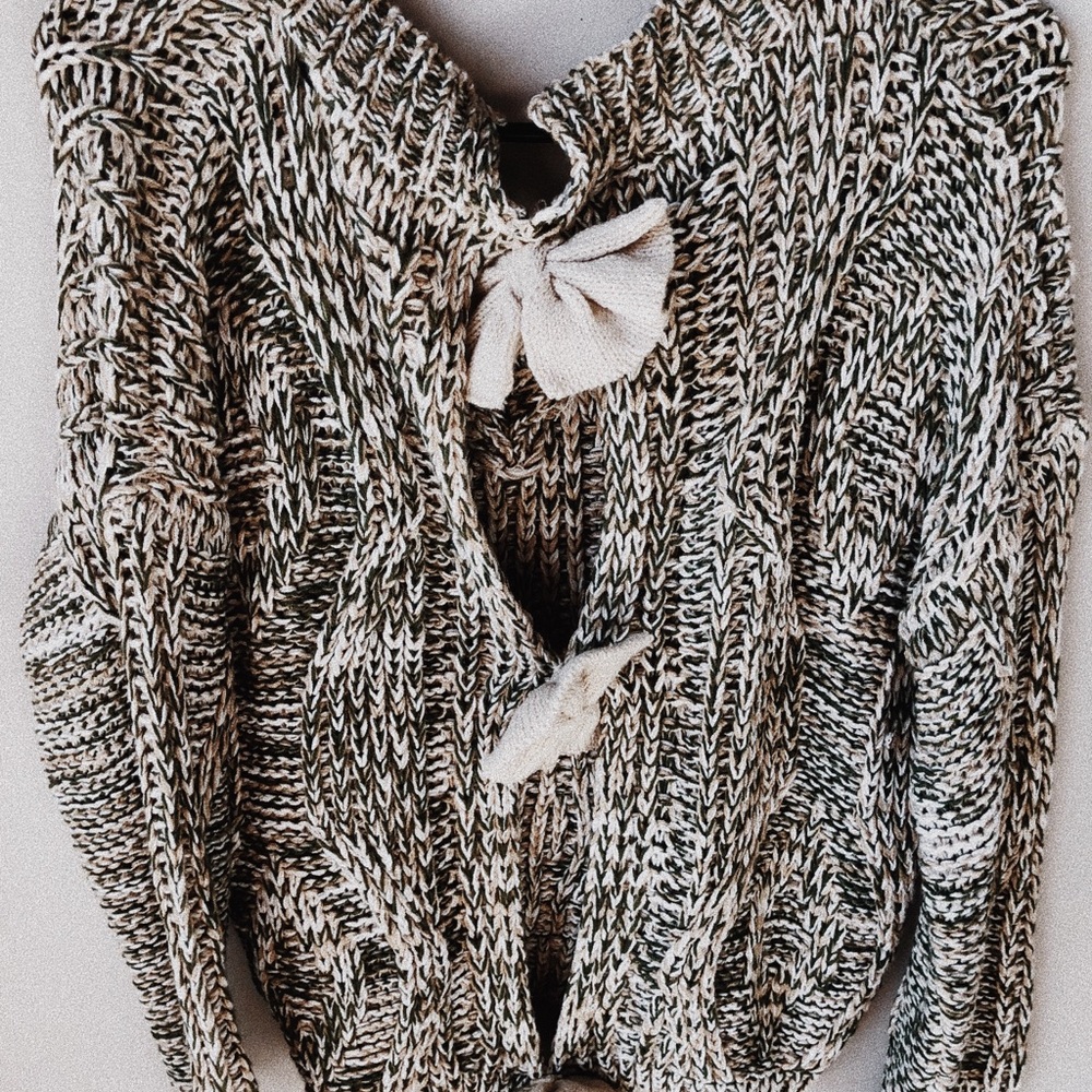 Bow back sweater